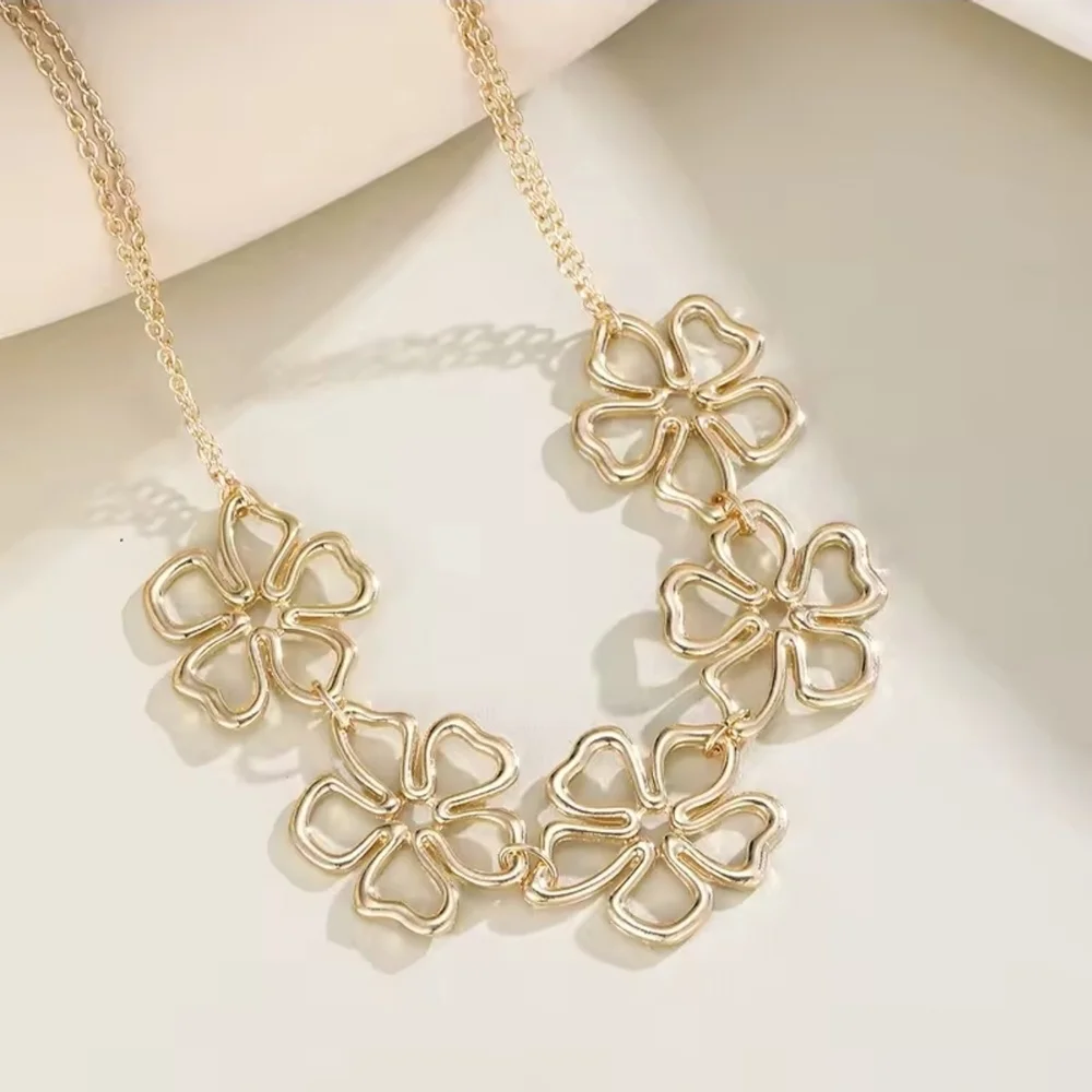 Gold Floral Link Necklace - Picture 6 of 7
